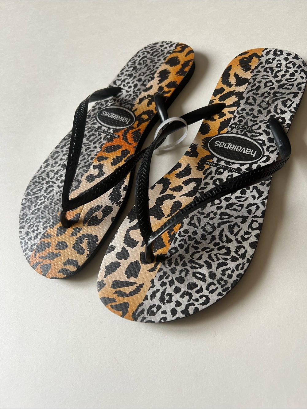 HAVAIANAS SLIM ANIMAL MIXED PRINT FLIP FLOPS WOMENS 11/12 NWOT